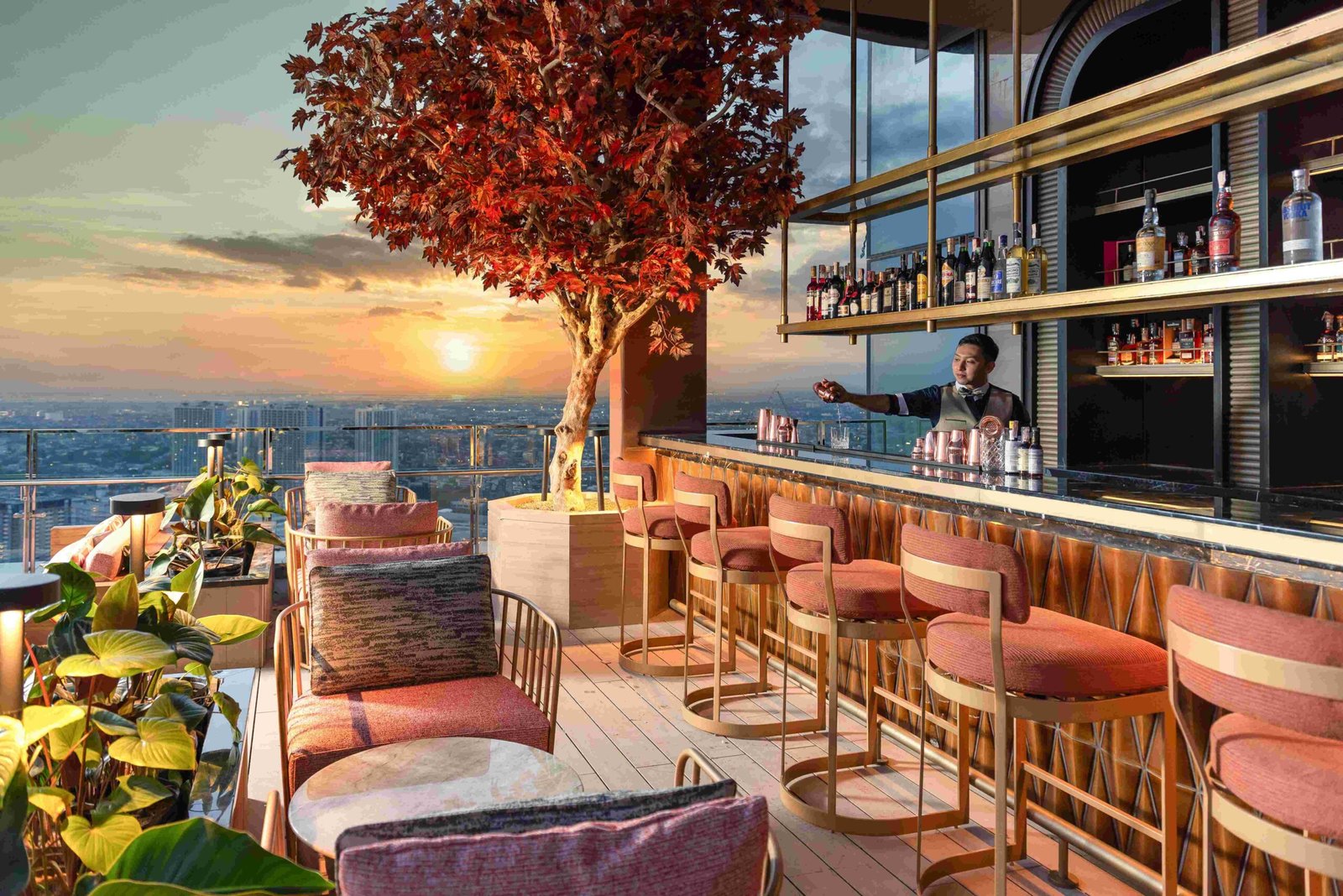 Soak up the sunset at Skybar every Sunday with the Afternoon Free-Flow til Sunset Menu Selection for two hours of unlimited beverages