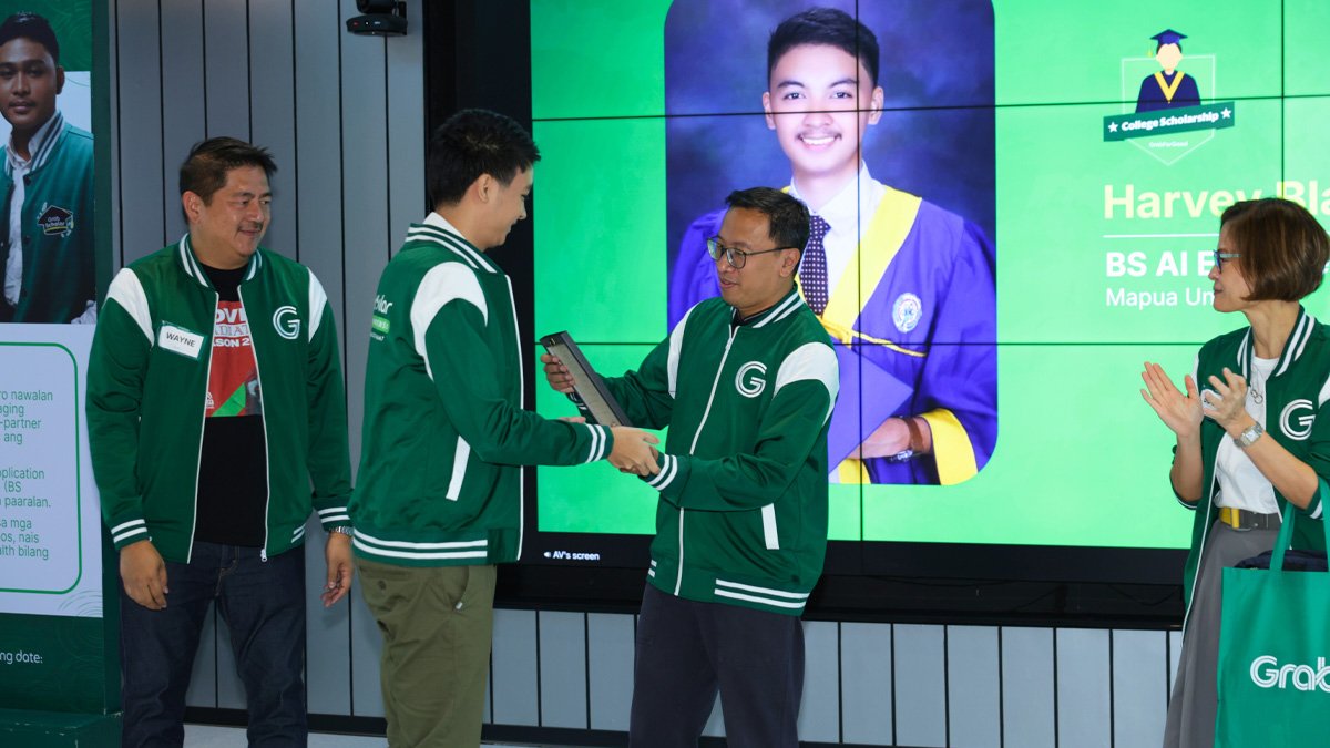 STEM, Business Students form newest batch of GrabScholars