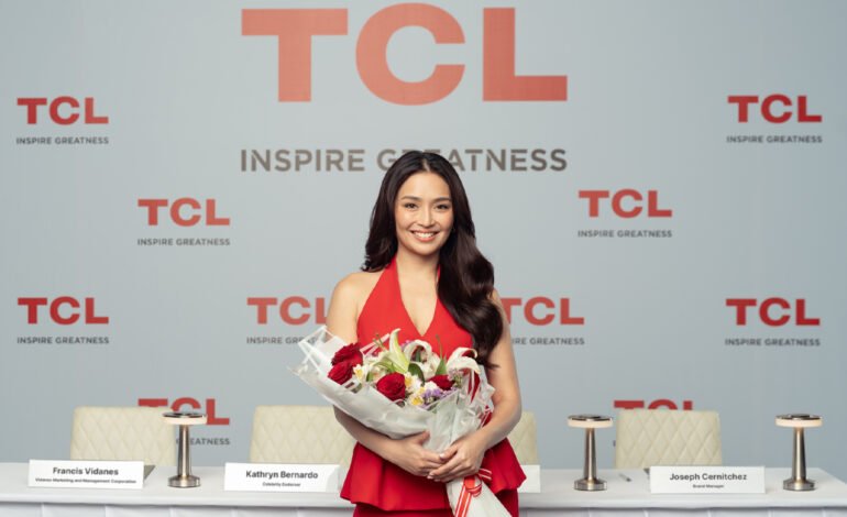 Still the face of excellence! Asia’s Superstar Kathryn Bernardo beams with excitement at her official contract signing ceremony with TCL Philippines.