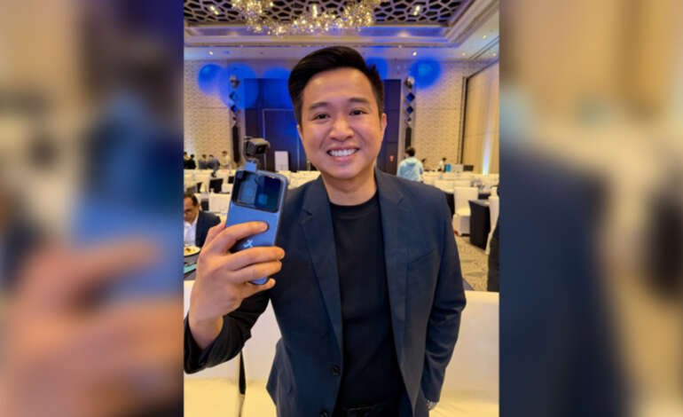 Stephen Cheng gets hands-on with the much-hyped HONOR Robot Phone at Mobile World Congress.