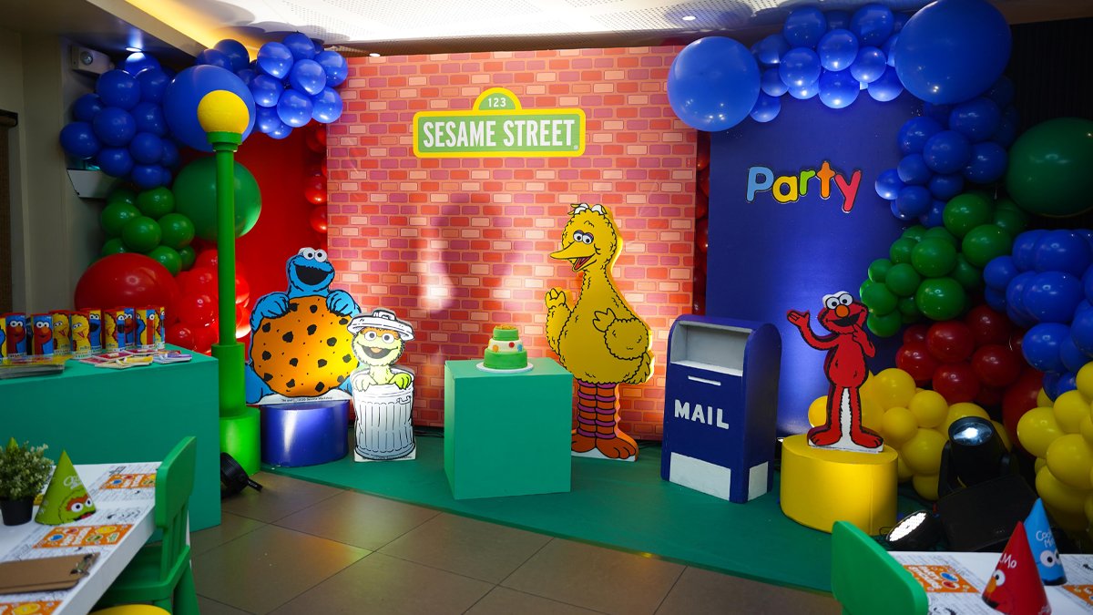 max's sesame street